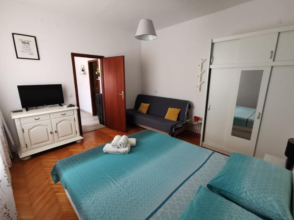 Apartments K&D Pula Exterior photo